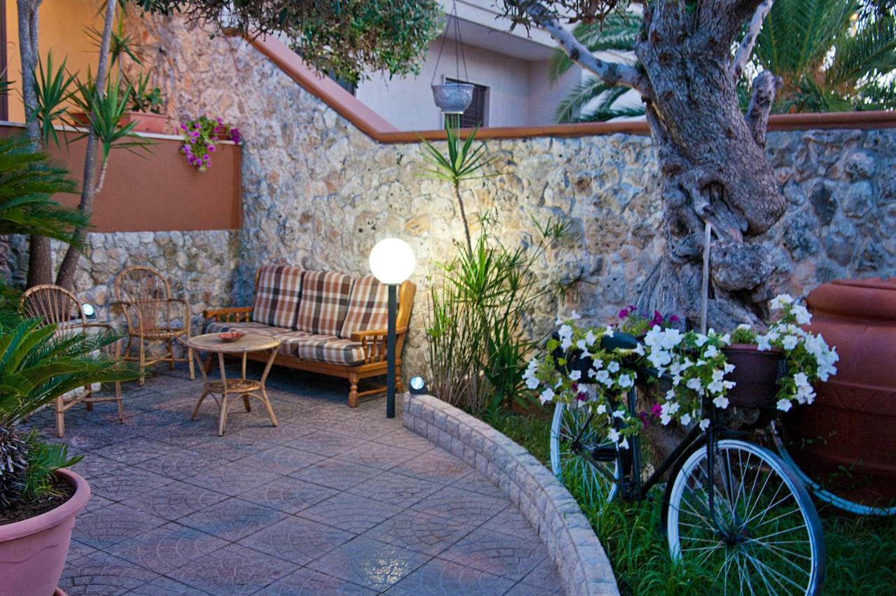 Guesthouse Da Filiberto Melendugno Exterior foto